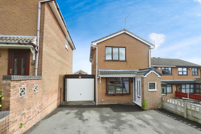 3 bedroom link detached house for sale