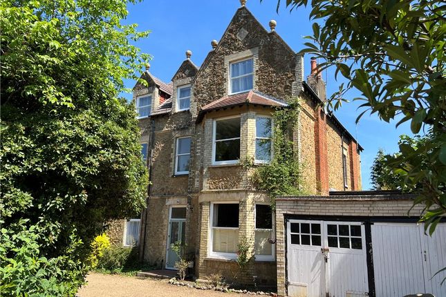 Albury Road, Guildford, Surrey, GU1 1 bed apartment for sale