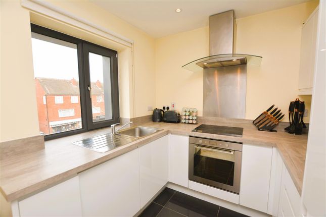 London Road, Mitcham CR4 1 bed flat for sale