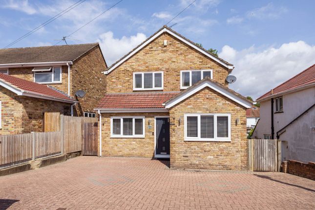 Boyn Valley Rd, Maidenhead SL6 4 bed detached house for sale