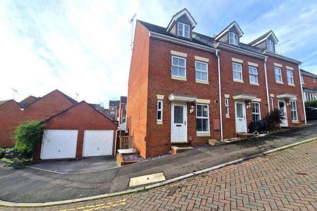 Clover Avenue, Exeter 3 bed end of terrace house for sale