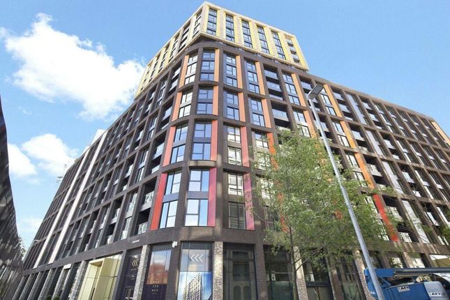 Haines House, London SW11 1 bed flat for sale