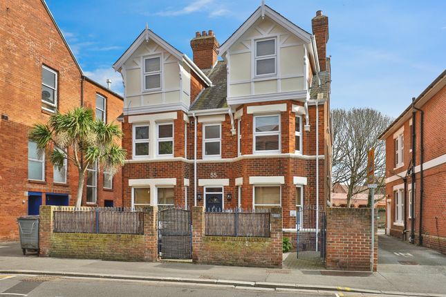 2 bed flat