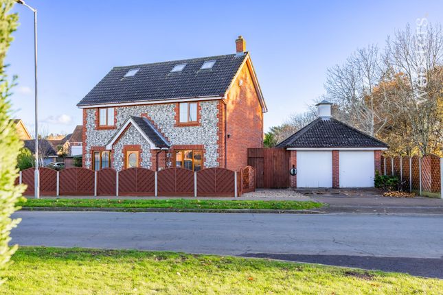 5 bed detached house