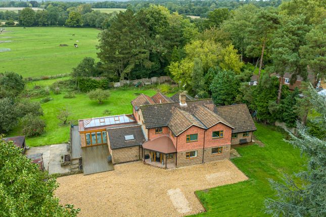 Churt Road, Churt, Farnham, GU10 5 bed detached house for sale