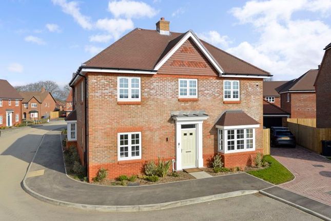 Marble Place, Alfold 4 bed detached house for sale