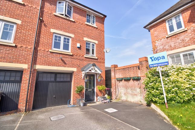 4 bed town house