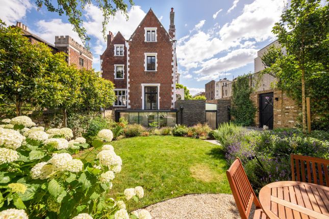 St. Anns Villas, Holland Park 4 bed end of terrace house for sale