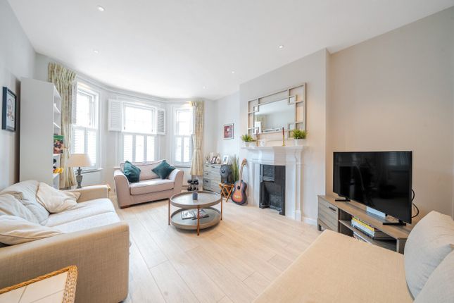 Marius Road, Balham, London, SW17 2 bed flat for sale