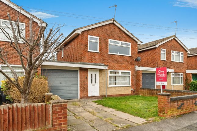 3 bedroom link detached house for sale