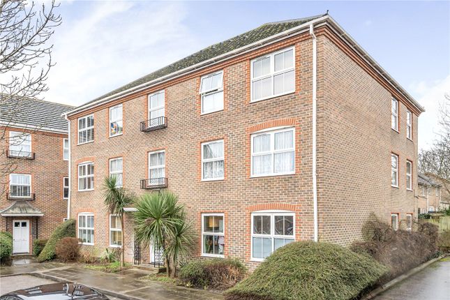 Studio flat for sale