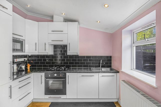 Dunbar Road, Wood Green, London, N22 3 bed terraced house for sale