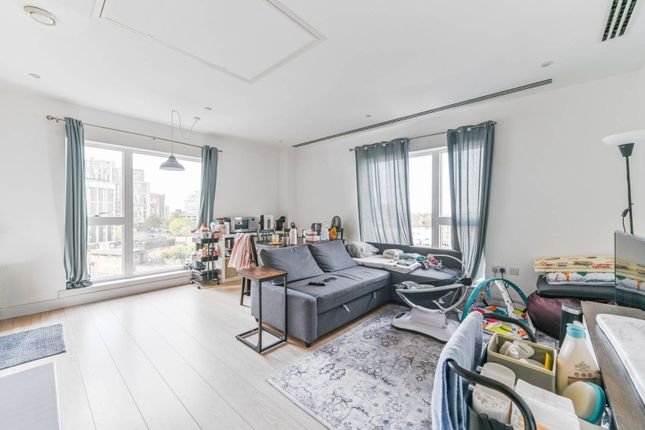 Santina Apartments, East Croydon... 2 bed flat for sale