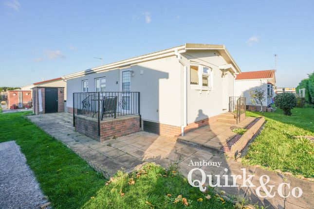 Kings Park Creek Road, Canvey Island... 2 bed park home for sale