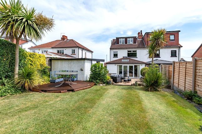 Hawthorn Drive, Rodley, Leeds 4 bed semi