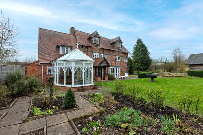 6 bedroom equestrian property for sale