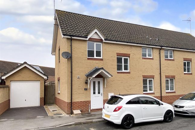 Olliver Acre, Littlehampton BN17 3 bed semi