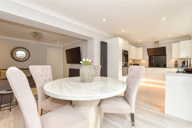 4 bed detached house