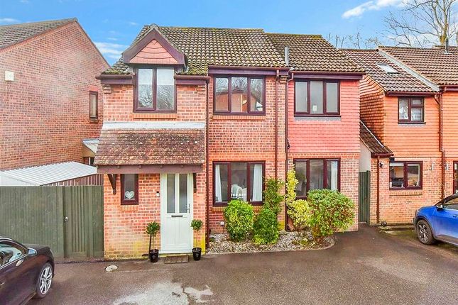 4 bed detached house
