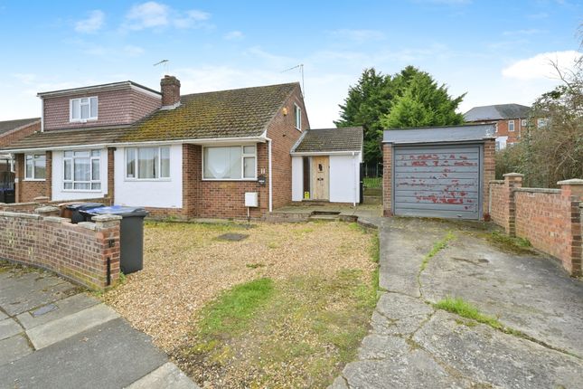 3 bed semi-detached bungalow