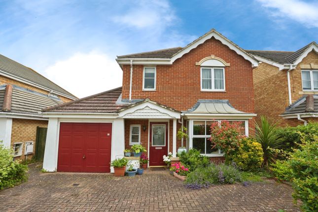 4 bed detached house