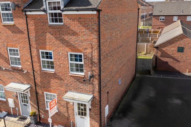 4 bed town house