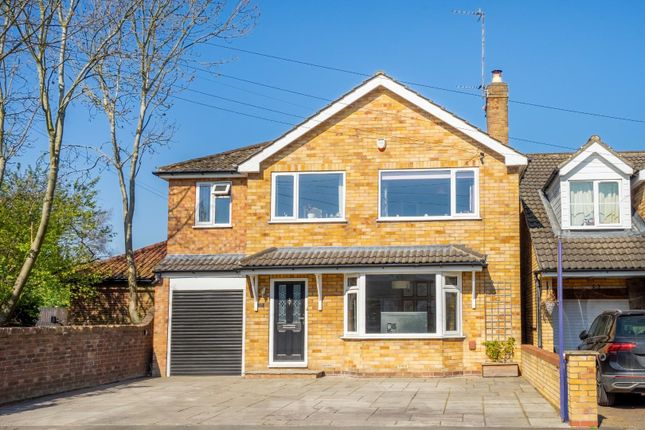 3 bed detached house