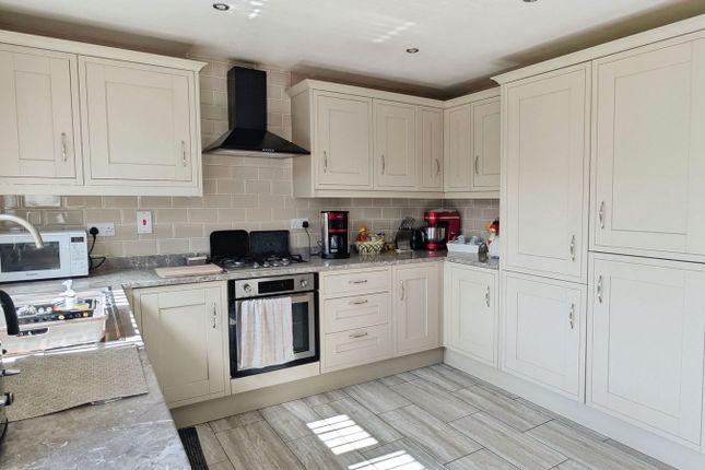 Llys Llwyfen, Swansea SA7 4 bed detached house for sale