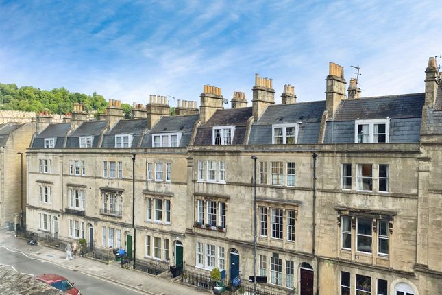 2 bedroom maisonette for sale