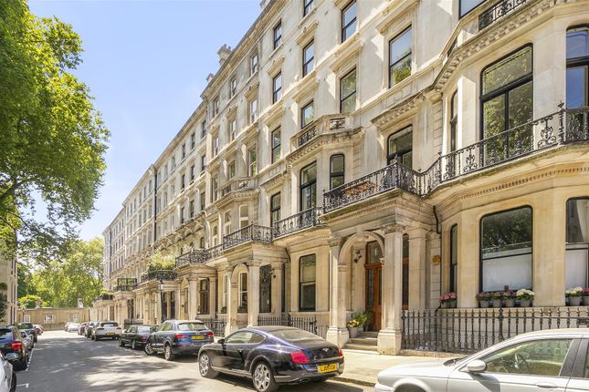 Ennismore Gardens, Knightsbridge SW7. 2 bed apartment for sale