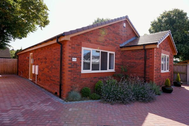 2 bedroom detached bungalow for sale