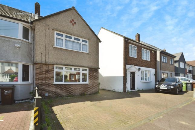 3 bed end terrace house
