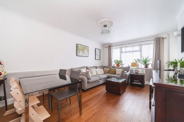 Bulow court, Pearscroft Road, Parsons... 3 bed apartment for sale