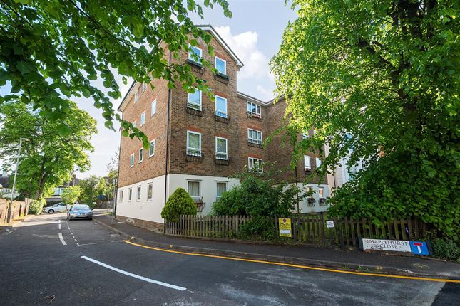 Maplehurst Close, Kingston Upon Thames 2 bed apartment for sale