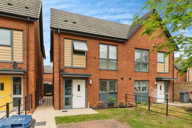 3 bedroom semi-detached house for sale