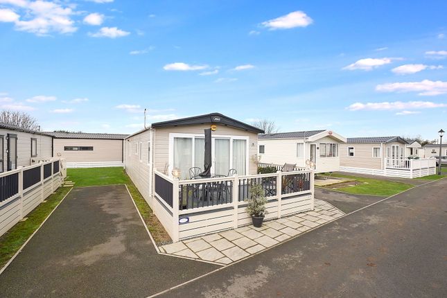 Dymchurch Road, New Romney TN28 2 bed park home for sale