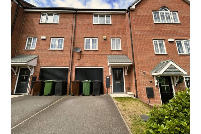3 bedroom terraced house for sale