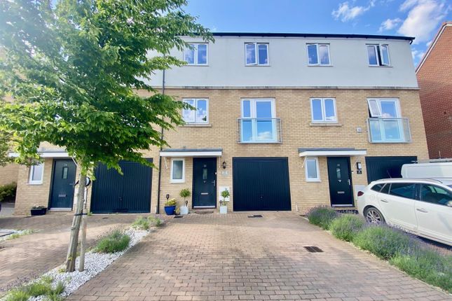 Kite Way, Hampton Vale, Peterborough 5 bed house for sale