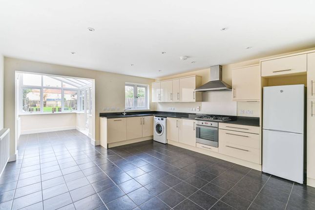 Cumberland Road, Bromley, BR2 4 bed semi