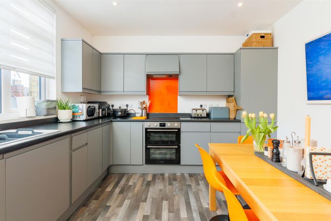 3 bedroom town house for sale