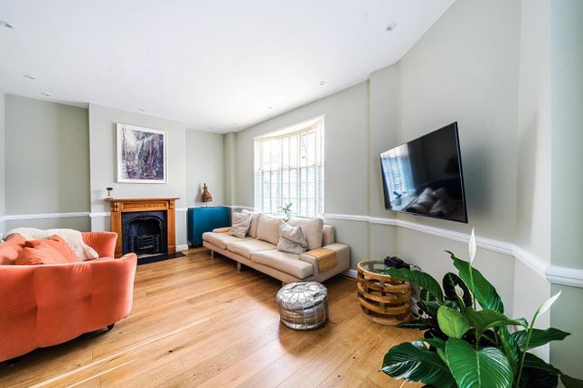 4 bed maisonette