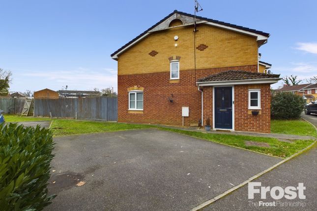 Bessemer Close, Langley, Berkshire, SL3 3 bed end of terrace house for sale