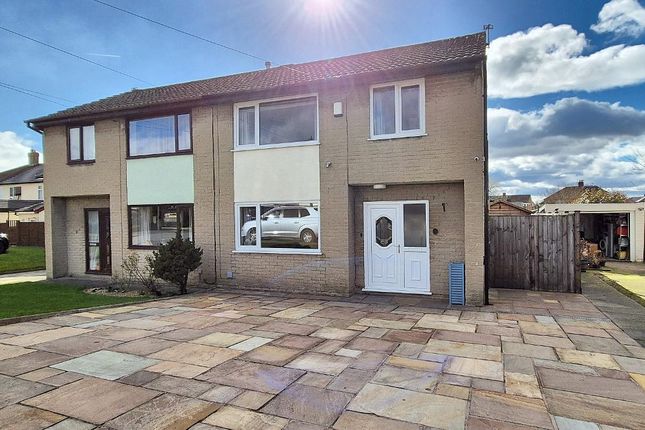 Ennerdale Close, Clitheroe, BB7 2PH 3 bed semi