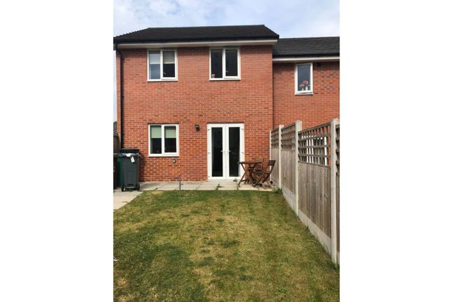 3 bed end terrace house