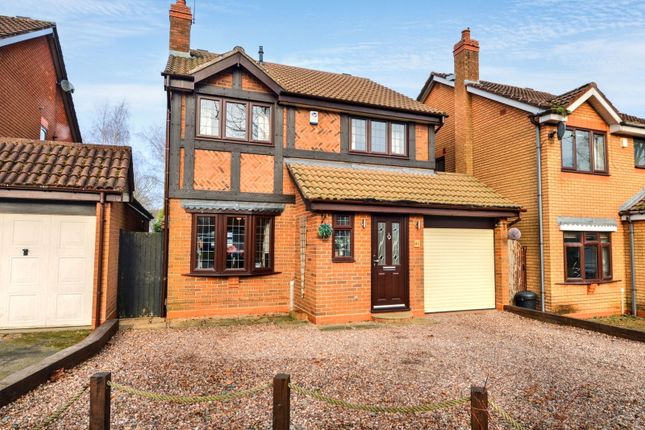 Poplar Crescent, Stourbridge DY8 4 bed detached house for sale