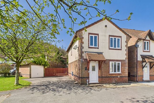 4 bed detached house