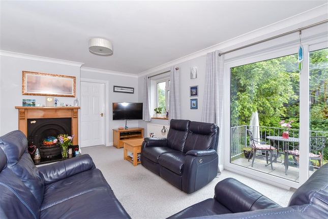 5 bed detached house
