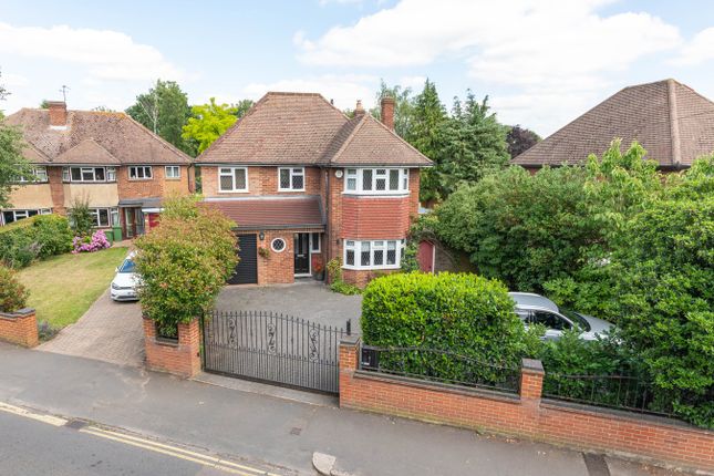 4 bed detached house