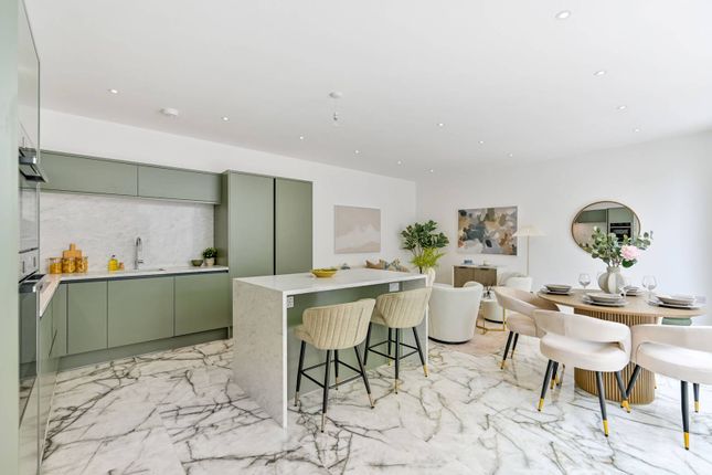 Grove Road, Ealing Broadway, London, W5 3 bed maisonette for sale