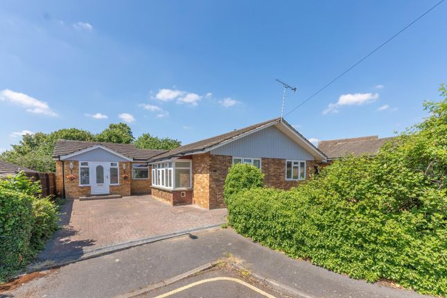 Barnabas Road, Leighton Buzzard 4 bed detached bungalow for sale